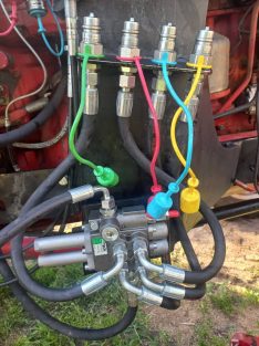   Homlokrakódó 1600kg-os emeléssel + Joystick TUR-5 INGYEN KISZÁLLÍTVA! 