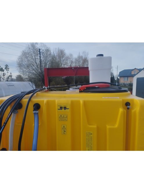 1000/15 függesztett szántóföldi permetező (Lengyel)